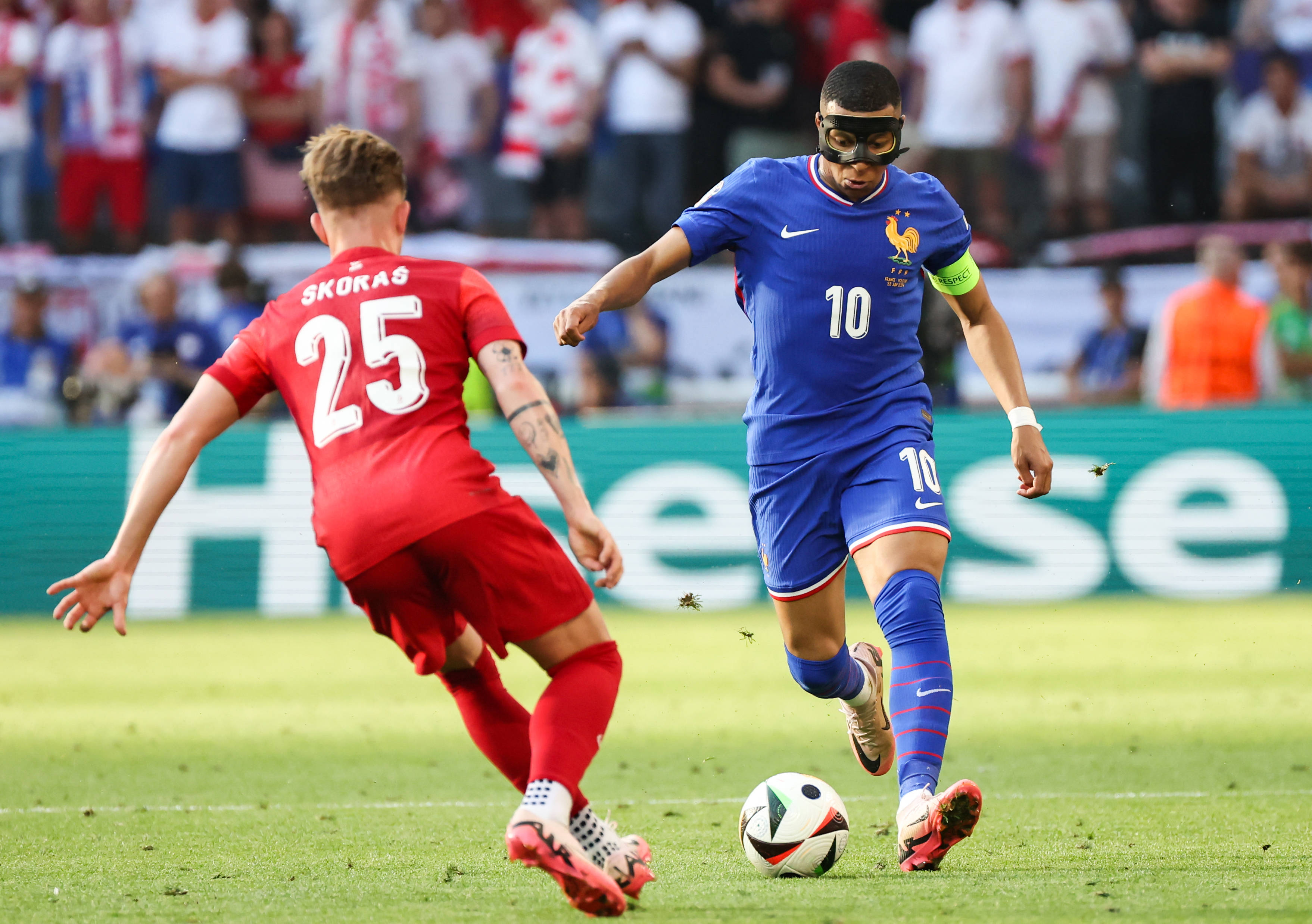 开云新版-包含姆巴佩意外战胜尤文图斯,重返赛场引爆全场!赛场气氛高涨的词条