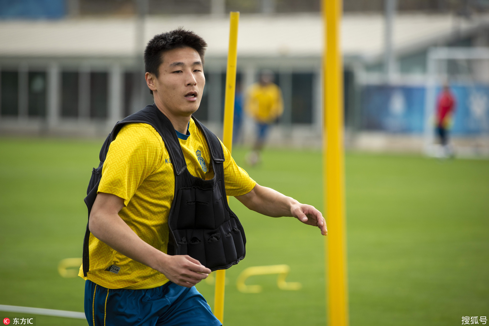 开云-包含国际比赛日斯图加特备战西甲，完成体检细节曝光，底气十足，球探报告显示潜力的词条