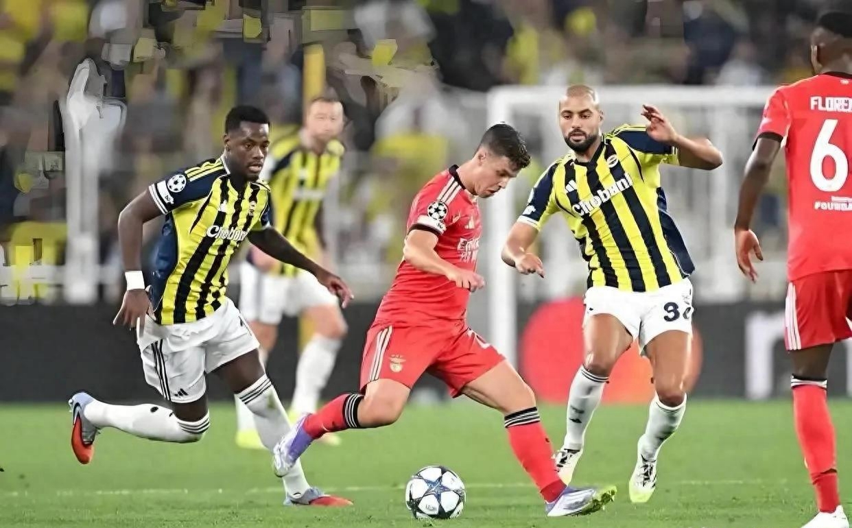 开云App-关于赛前葡超传出新动向,皇家社会再遭质疑,管理层表态:压力陡增,阵容厚度经受考验的信息