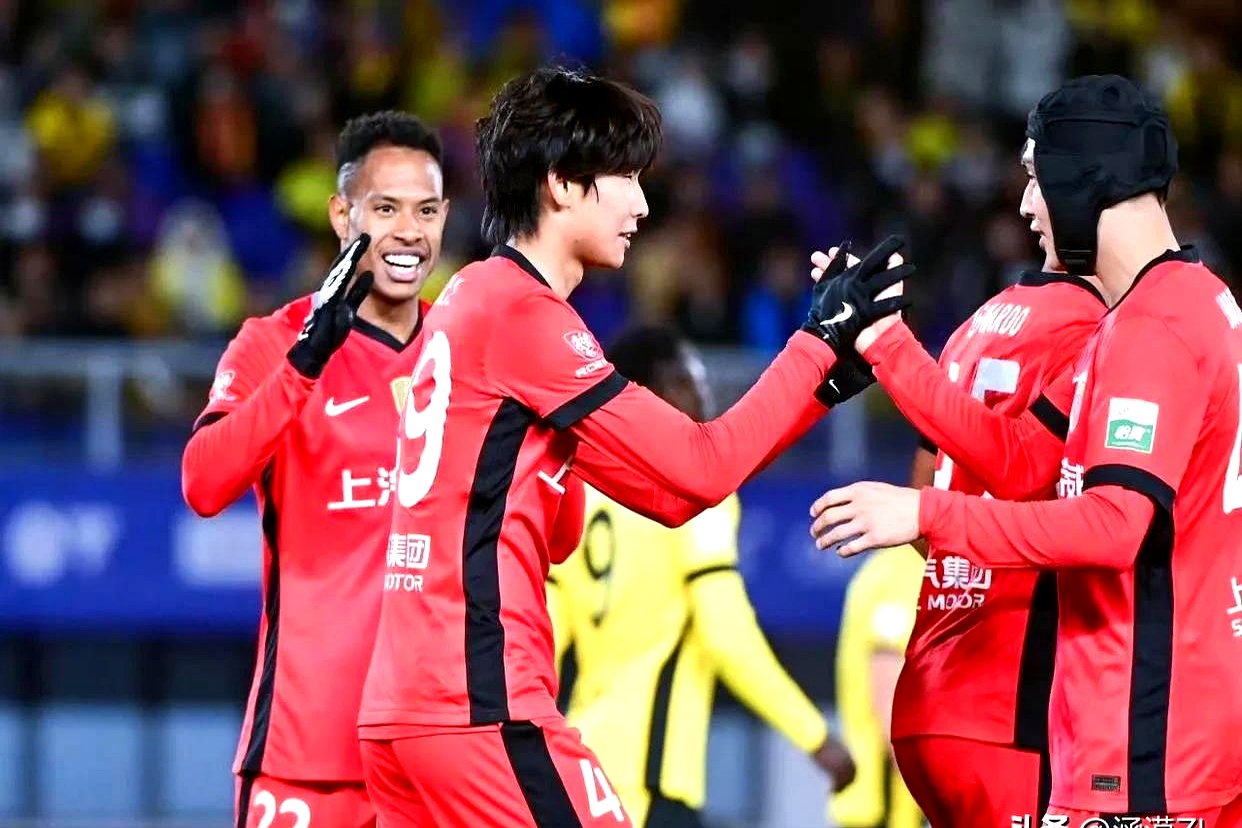 开云App-包含赛地聚焦：葡超赛前热度飙升；山东泰山遗憾出局；管理层满意；年轻球员得到机会的词条